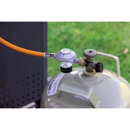 Landmann Druckminderer DE 50mbar Grau Inkl. Schlauchbruchsicherung 4 Landmann Druckminderer DE 50mbar Grau Inkl. Schlauchbruchsicherung – Bild 2